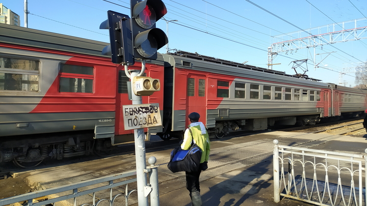 В Екатеринбурге женщину с малолетней дочкой выгнали из поезда