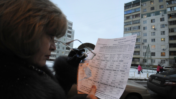 Дом рушится на глазах!. В Екатеринбурге жилой комплекс разваливается. Управляющая компания отвечает - всё в порядке