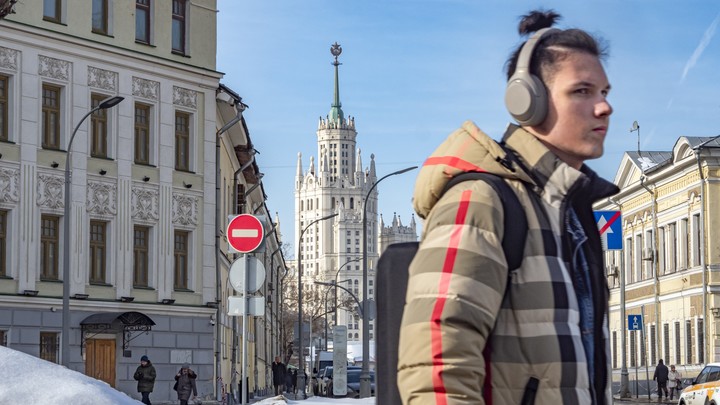 Понимают 40 языков. Современные наушники помогут преодолеть языковые преграды