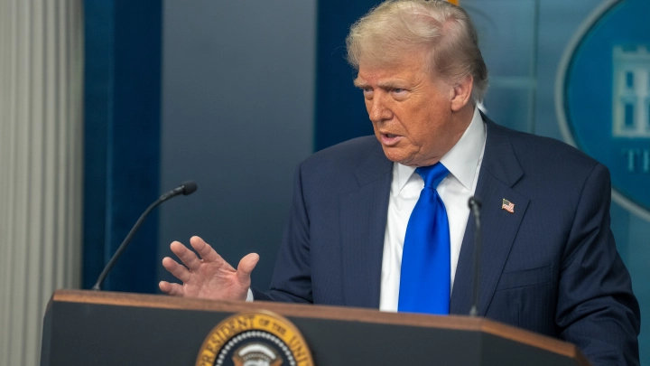 Христофору: Трампу надо отдалиться от НАТО и Зеленского до победы России