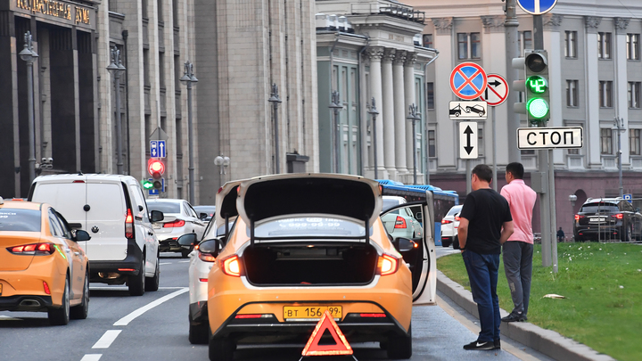 Депутаты Госдумы с начала 2024 году пересядут на автомобили, произведённые в России