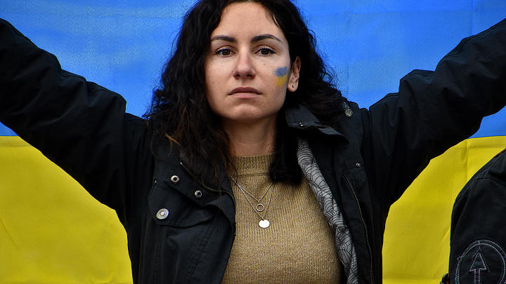 Большинство украинцев выступают за военный сценарий захвата Крыма – опрос