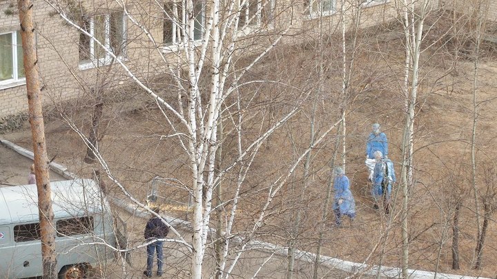 В Чите пациентка клинического центра вышла из палаты через окно седьмого этажа