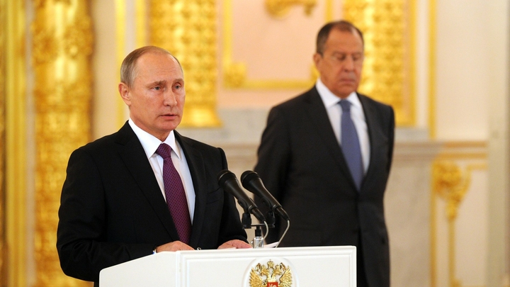 Путин на встрече в Кремле обратился к послам Армении и Азербайджана