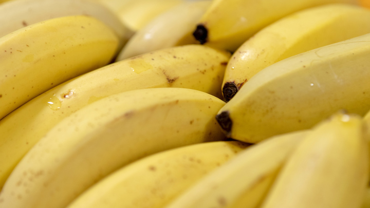 Чтобы бананы не чернели: Возьмите кусочек скотча