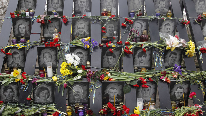 Попросили объясниться за шевроны: Создатели Сватов в годовщину Майдана опубликовали провокационный пост