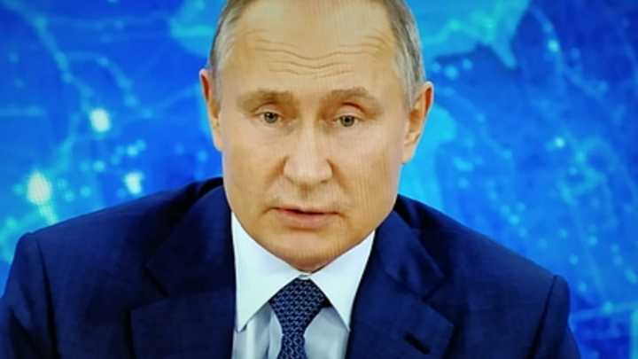 Путин в куртке. За спиной не Кремль: Как может выглядеть новогоднее обращение президента - 2020