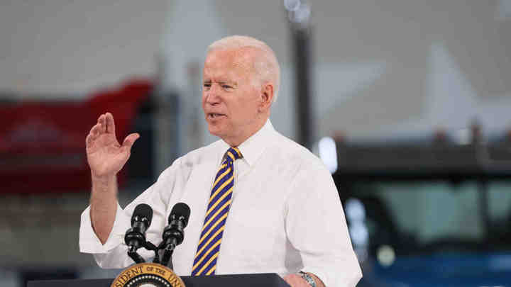 У Путина проблемы? Байдена одёрнули: Чья бы корова мычала