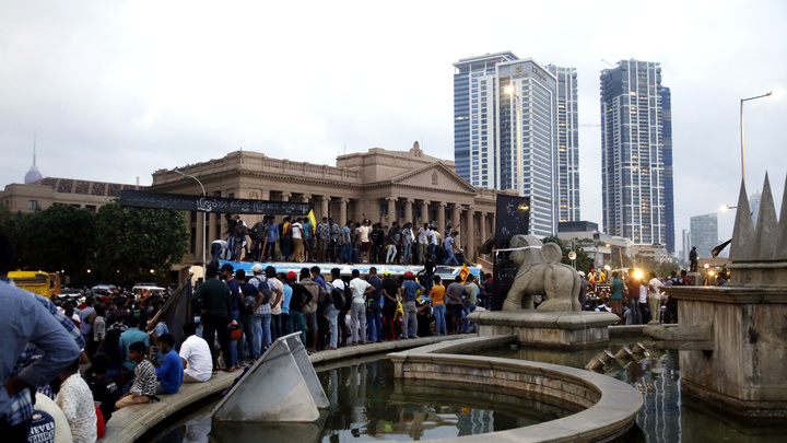 В МИД России объяснили, как быть туристам во время комендантского часа на Шри-Ланке