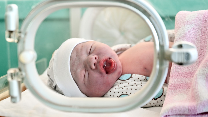 На новое оборудование для роддома Мелитополя выделили 15 млн рублей