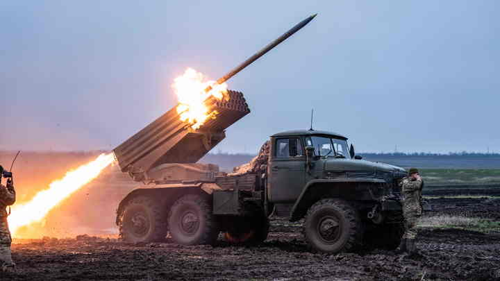 ВСУ обстреляли магазин и склады в Новой Каховке