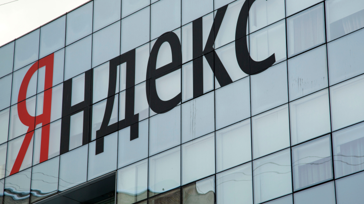Алиса от Яндекса выбрала сторону: Советует ставить Telegram прямо в Max