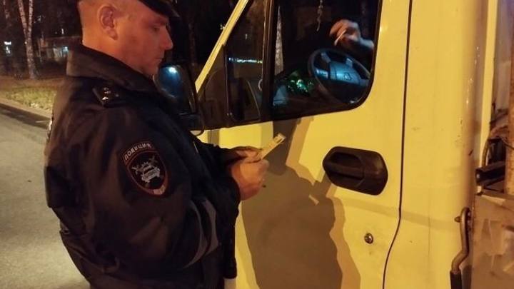 В Екатеринбурге устроили ночную облаву на мигрантов без прав и пьяных водителей