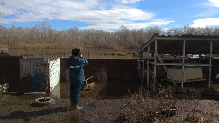 Паводок в Челябинской области перебил сообщение с четырьмя поселками