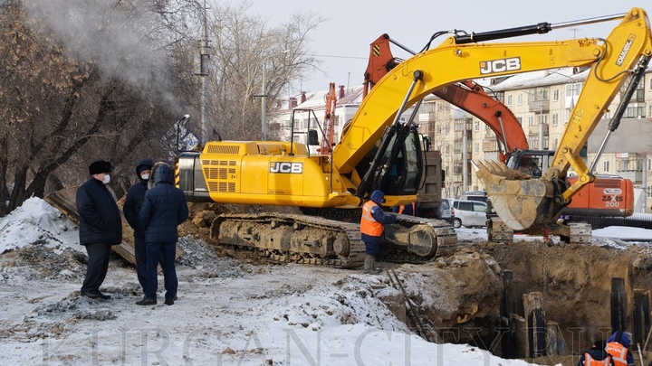 В Кургане ремонт куйбышевского коллектора задержался из-за морозов