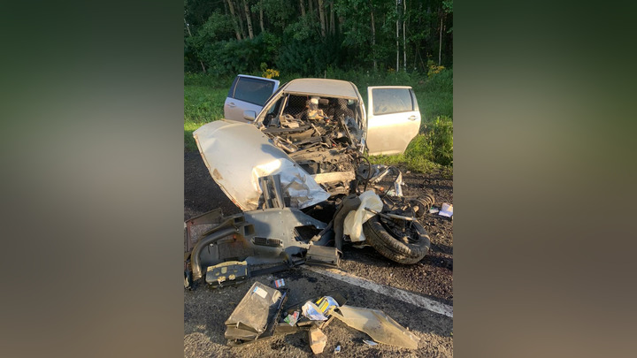 Три человека погибли и двое пострадали в страшном ДТП в Кузбассе