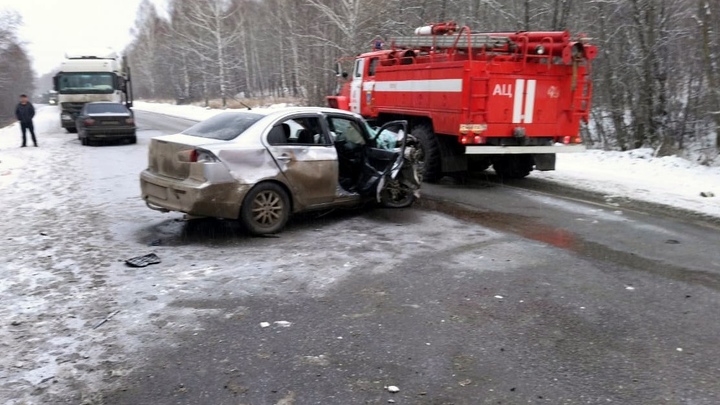 В Челябинской области после ДТП с шестью погибшими возникла пробка на трассе М-5