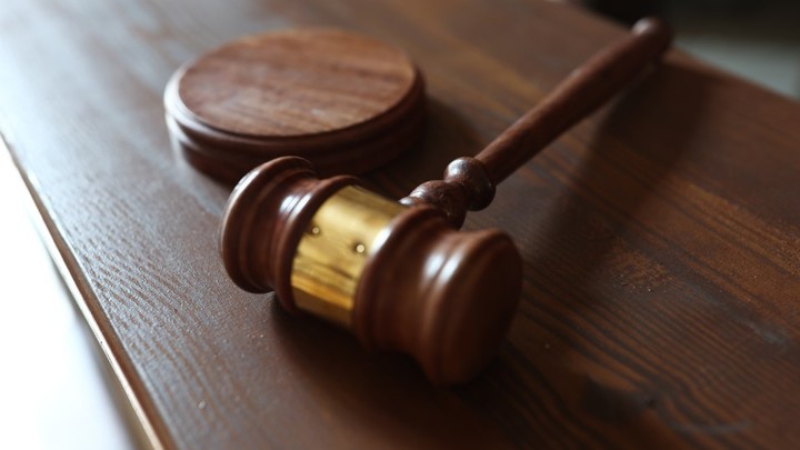 Охотился на детей прямо из зоны: Педофил переписывался с подростками из кабинета начальника. Его тайну слил бывший зэк