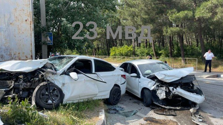 В Геленджике подросток на Volkswagen устроил ДТП с семью пострадавшими