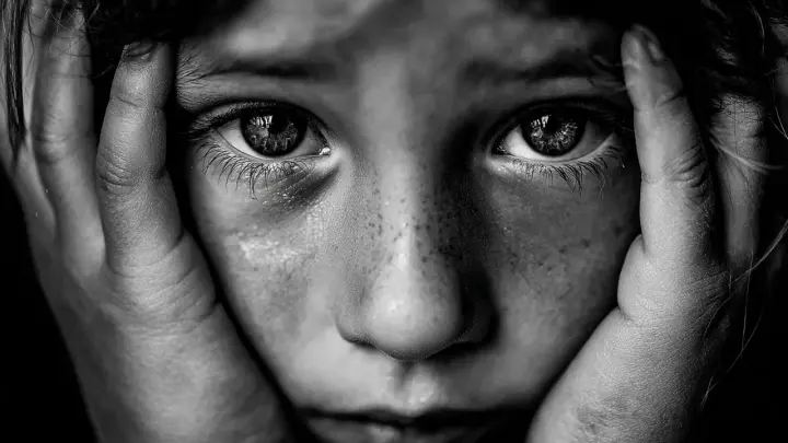 Мальчика заживо похоронили под камнями. И он спасся Мальчика заживо похоронили под камнями. И он спасся