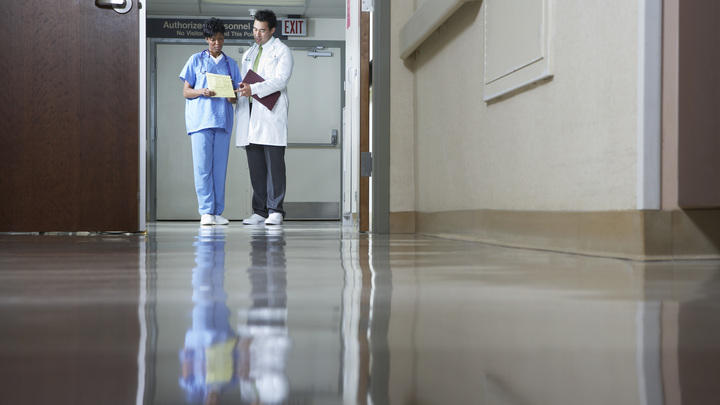 Врач рассказала, какое ощущение после еды предупреждает о болезни сердца