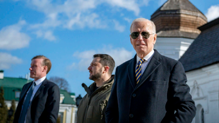 Это беспроигрышный вариант: Генерал-майор ФСБ озвучил причину визита Байдена в Киев