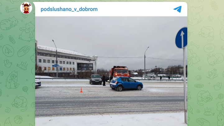 Во Владимире колонна из шести снегоуборочных машин попала в ДТП