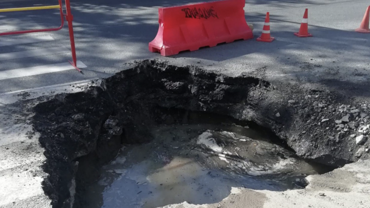 В Челябинске водителям запретили проезд по улице Лесопарковой