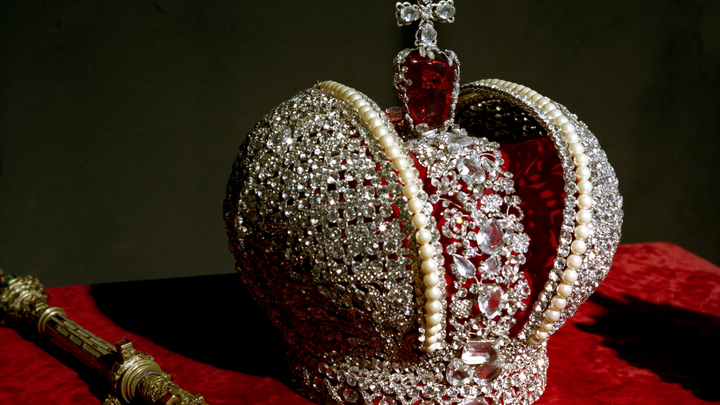 Несёт смерть даже спустя столетия: Названа роковая царская роль для актёров