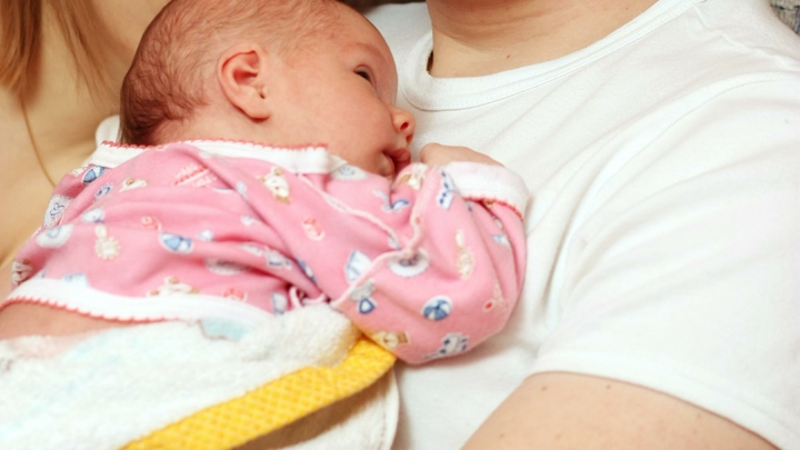 Маме сообщили, что её малышки больше нет: Тяжелобольной ребёнок скончался по недоразумению