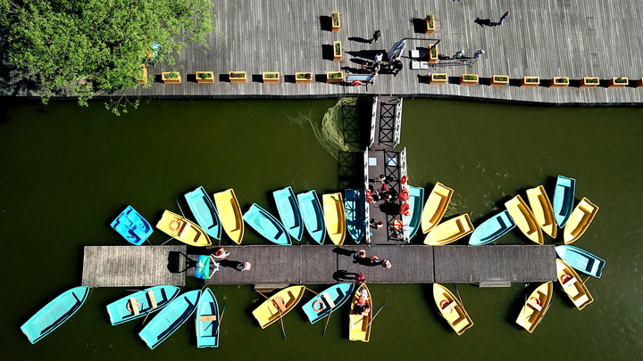 В городских парках Москвы заработали лодочные станции