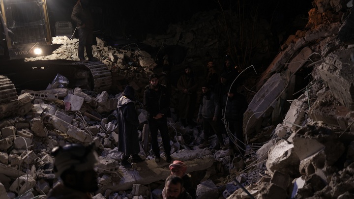 В Сирии насчитали 1,5 тысячи жертв землетрясения. Красный Крест сообщил о сотнях пропавших