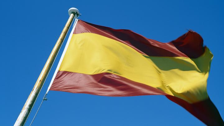 Мэр Мадрида оскорбил русских и пообещал отнять у них всю недвижимость