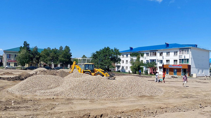 В Белореченске за 80 млн рублей благоустраивают площадь имени 50-летия Советской власти