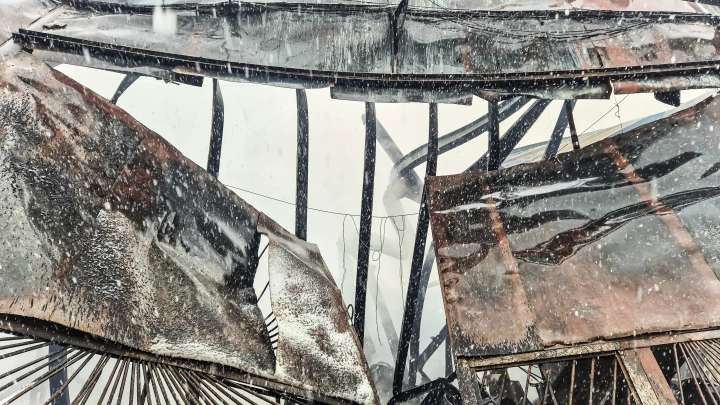 ВСУ обстреляли завод Стрела в Суземском районе Брянской области: начался пожар