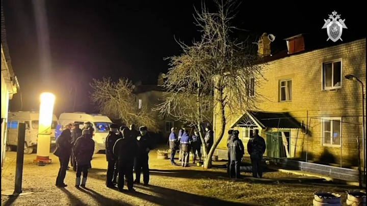 Неосторожность при курении стала причиной пожара, в котором погибли мать и двое детей на Кубани