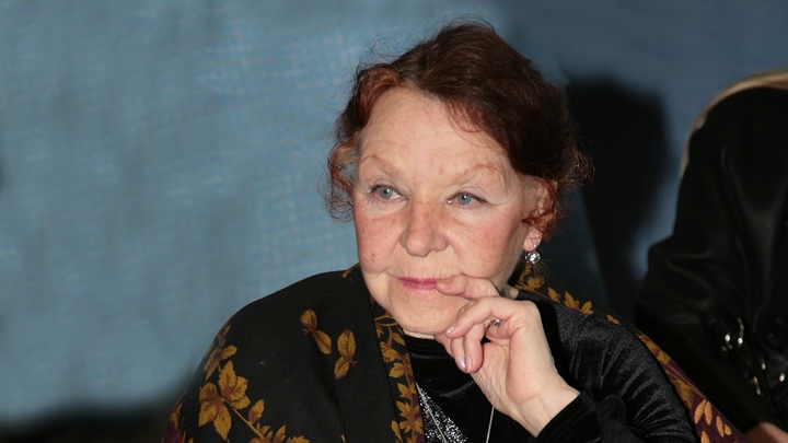 И ничего на свете не боюсь: Иван Ургант опубликовал светлый пост в память о бабушке