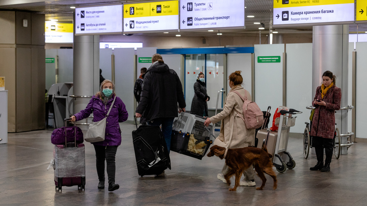В аэропорту Кольцово в Екатеринбурге закрыли зал прилетов международных линий