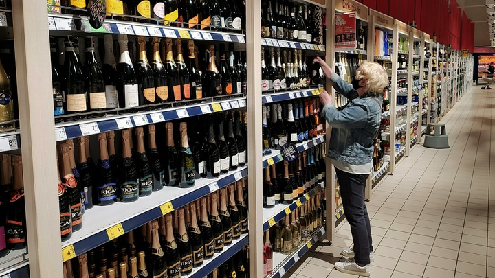 Импорт алкоголя в Россию в 2022 году может сократиться на 40%