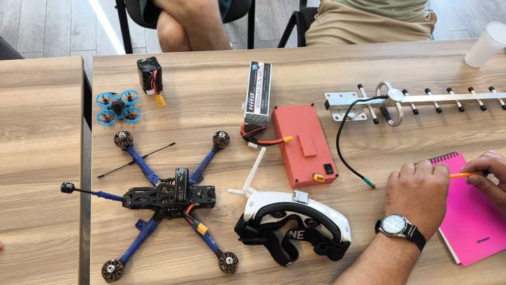 В Краснодаре Кубанская сотня организовала цикл занятий по изучению БПЛА