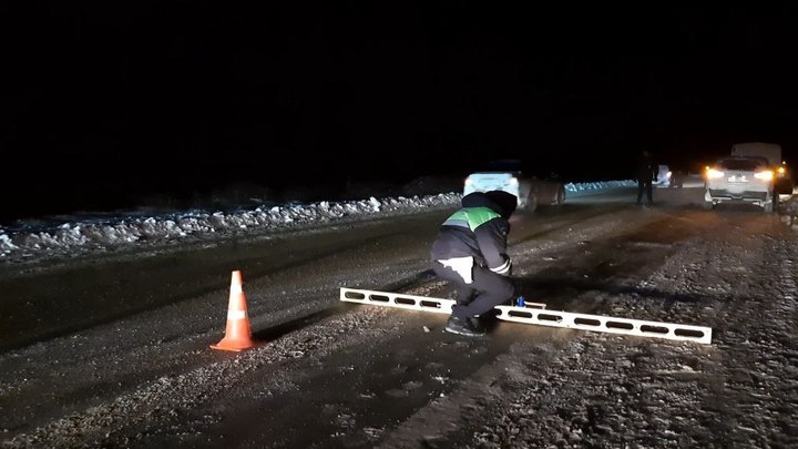 На свердловской трассе пешеход погиб под колёсами Хендэ Тусон