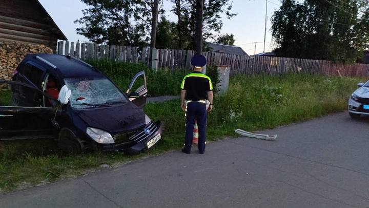 Под Нижним Тагилом водитель иномарки не справился с управлением и погубил пассажира