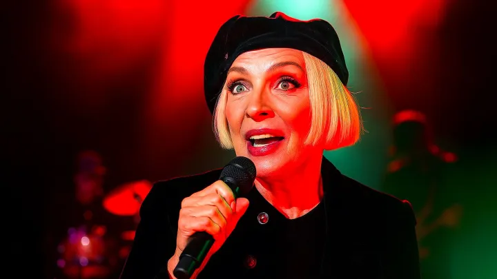 Не собрала даже на аренду зала: гастроли Вайкуле в Европе обернулись провалом