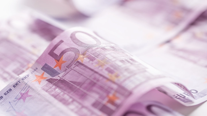 Перевод с румынского: Захарова объяснила, зачем Молдавии кредит в 400 миллионов евро