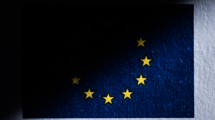 Автомобили - это слишком: Европарламент неожиданно потребовал пересмотра санкций против России