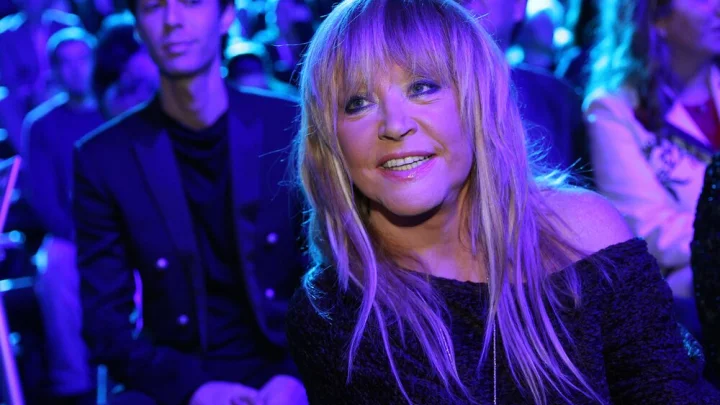 Сижу на углу кровати и плачу: Протеже Пугачёвой вернулась в Россию. Вот что она говорила о нас - русских людях