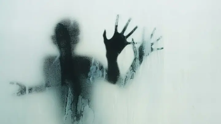 Под Ростовом мужчина открыл стрельбу по детям. 11-летний школьник ранен в шею