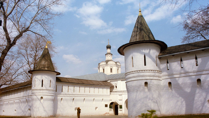Память героев в Спасо-Андрониковом монастыре