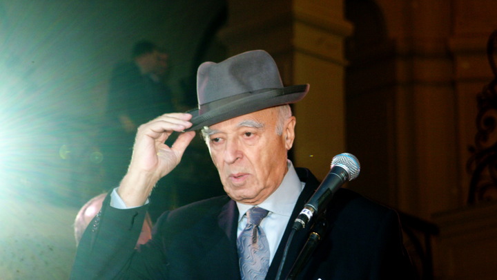 В Запорожской области открыли мурал Владимиру Этушу