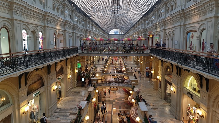 Слабый рубль ударил по животу: Топ-3 продуктов, за которые мы стали больше платить